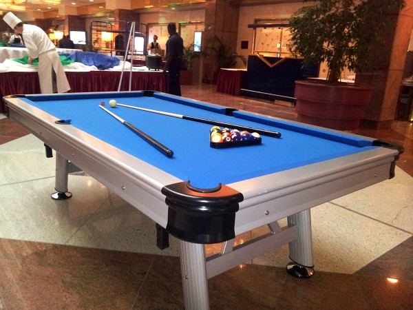 Billard Tisch mieten vom Berliner Hüpfburg Verleih